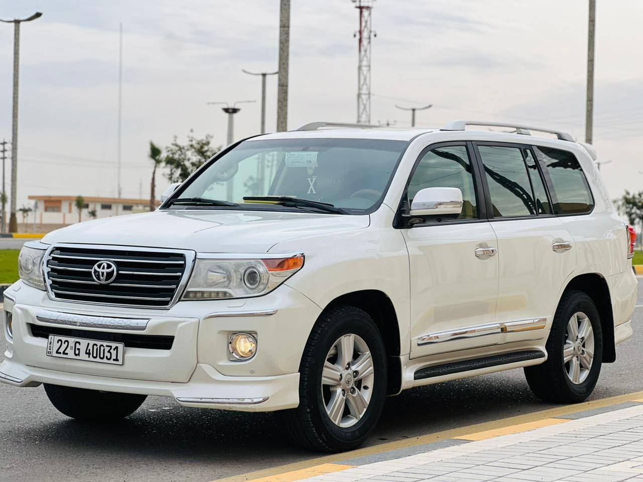 السلام عليكم للبيع لاندكروز موديل 2013
رقم اربيل. دولي بأسمي
 
فول مواصفات 1/1 سياره جديده 

بريم باب اول 8 ايرباك. كشن كهربائي

محرك V6  مواصفات معروفه

مكفوله كفاله عامه 

محرك. كير شرط كفاله 

حت الاسبير مانازل  
 
ماشيه 157  الف حقيقي 

تخم تاير جديد

السعر 370  وبيه مجال
المكان: الانبار الفلوجه حي العسكري
رقم الهاتف:***********
