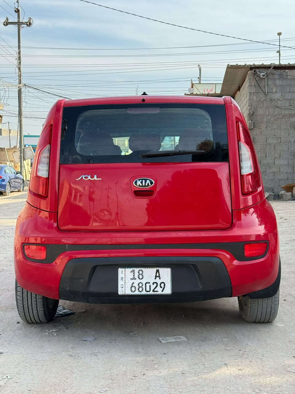 🚗 كيا صول 2013 (وارد أمريكي) - للبيع فقط 🚗
السيارة باسمي وتحويلها مضمون، وجاهزة من كل النواحي.
🔹 المواصفات والتفاصيل:
 المحرك: 1600 GDI.
 الرقم: رقم دولي جديد (بابل)، الهزة جديدة والسنوية كاملة.
 التحكمات: تحكم ستيرن كامل.
 التبريد والكير والمحرك: مكفولات كفالة عام وجاهزات 100%.
 الحادث: جاملغ وبنيد فقط (السونار موجود وواضح للي يحب يشوفه).
📍 المكان:
 كربلاء المقدسة - قرب مدينة ألعاب السندباد.
💰 السعر:
 100 ورقة ($10,000) وبيه مجال للشراي الطيب.
⚠️ ملاحظات صارمة (الرجاء القراءة قبل الاتصال):

🚫 لا أراوس (البيع نقد فقط).
🚫 أبو الأقساط لا يتعب نفسه ويخابر.
🚫 المو شراي وما جاد، يرحم والديكم لا يتصل ويضيع الوقت.
🌐 غير متواجد على الإنترنت نهائياً، التواصل عبر الهاتف فقط

📞 للاستفسار والاتصال المباشر:
 ***********
