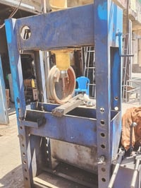 غراض للبيع المكان مدينة الصدر الرقم 07733381227