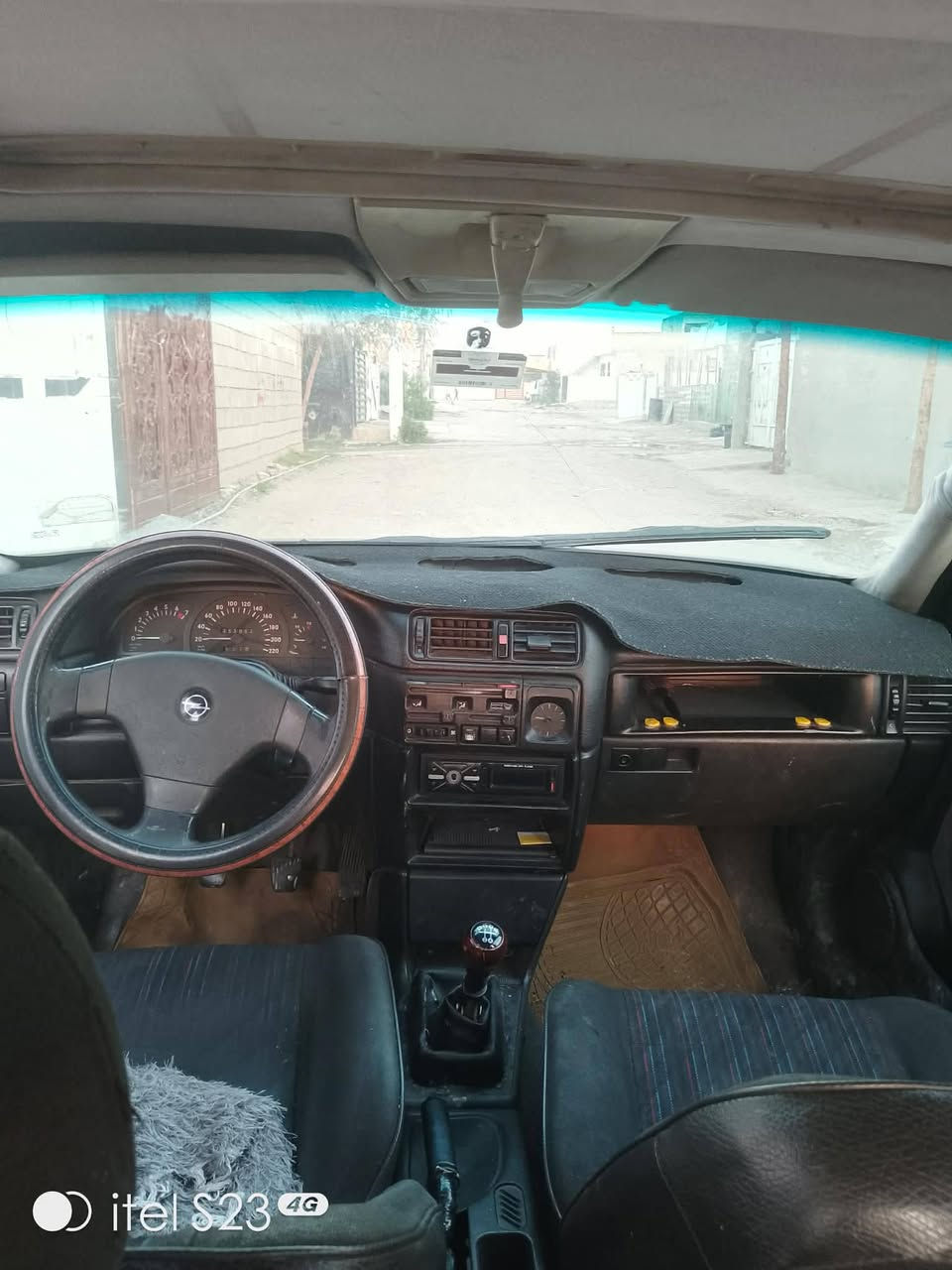 سلام عليكم للبيع موديل 91
سنويه الماني بس منتهي 21
مكاني كركوك فيلق سعر 30 بي مجال 
***********
