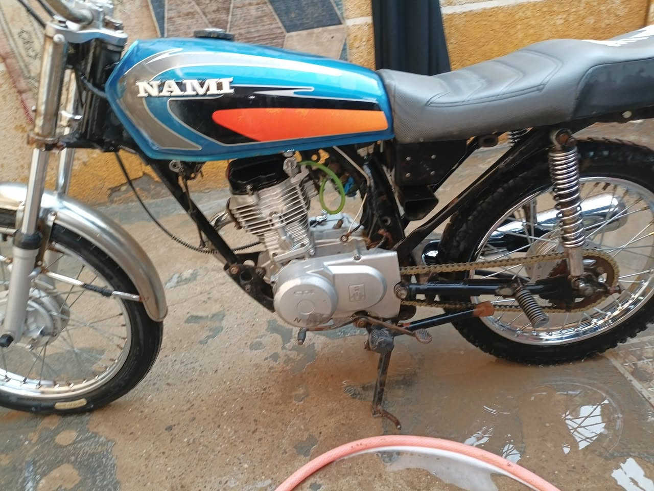 البيع دراجه كلك مكينه مفتوحه مبدل ولفات انتنس شرط نطيك بيه عل معدل وشلعه ولفصله مكينه مابيه لا نضوح ولا تبخير خير من الله مكاني بغداد نهروان رقمي ***********سعر (375)وبيه مجال حك جيه فقط 🙅
