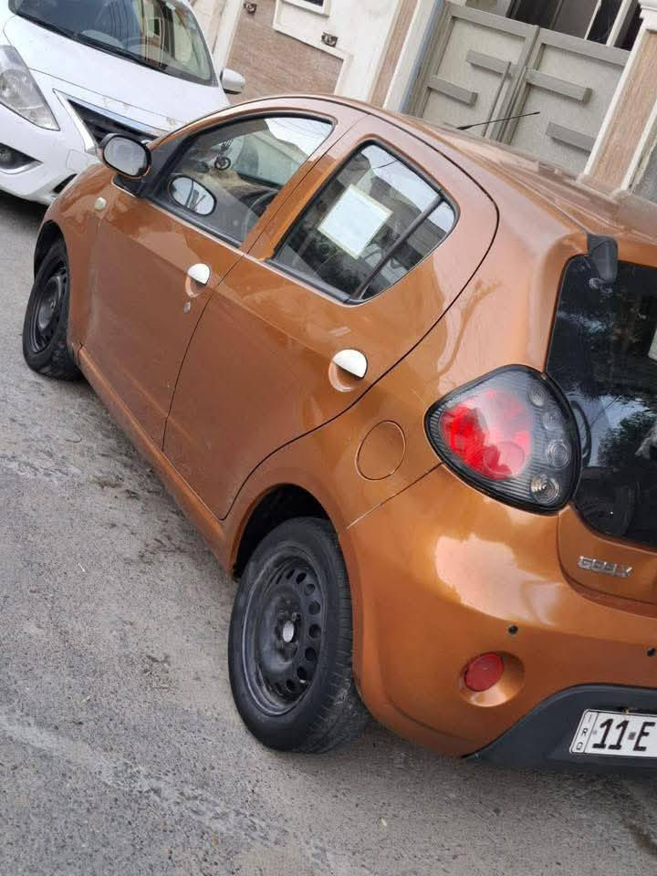 السلام عليكم جلي باندا موديل 2013 رقم بغداد إنكليزي السياره بسمي  السياره   سنويه 2027 مكانها بابل السعر 45 وبيها مجال للتواصل على الرقم ***********
