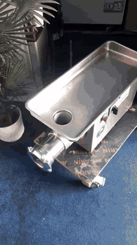 مثرامة لحم نوع تركي استخدام جدا قليل وضع شركة كاملة..عينكاوة***********
