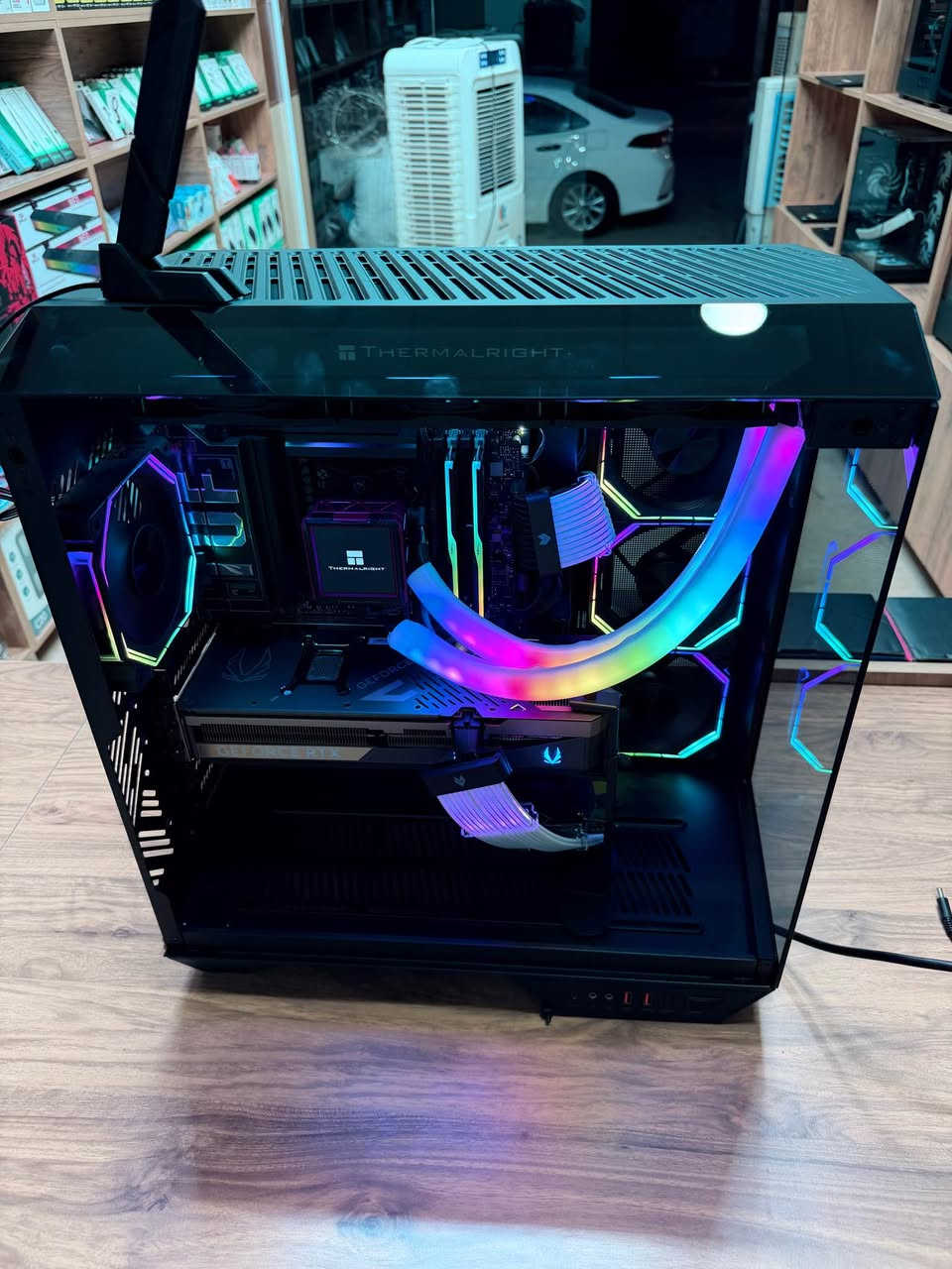 Gpu:rtx 5080 zotac 16 gb 
Cpu:ryzn9 9950X
Ram: 32 GB ddr5 6000mhz g skill
Psh: 1250 wat segotep 
Mth: X870 asus tuf gaming wifi 7
Hard: 1 TB samsung 990 pro 
Cooler: thirmalright full screen 3 fan 
Case :dy 470 dark black 

سڵاوی خواتان لێبێ هاتینەوە لاتان بەشتێکی ناوازەو تایبەت
تایبەتە بە کاری دیزاین و گەیمینگی زۆر بەهێز 
وەکوو نوێ وایە 
زەمانی ٦ مانگی هەیە 
نرخی تەنها 2950$
گەیاندن هەیە 
***********
*********** أربيل, العراق
