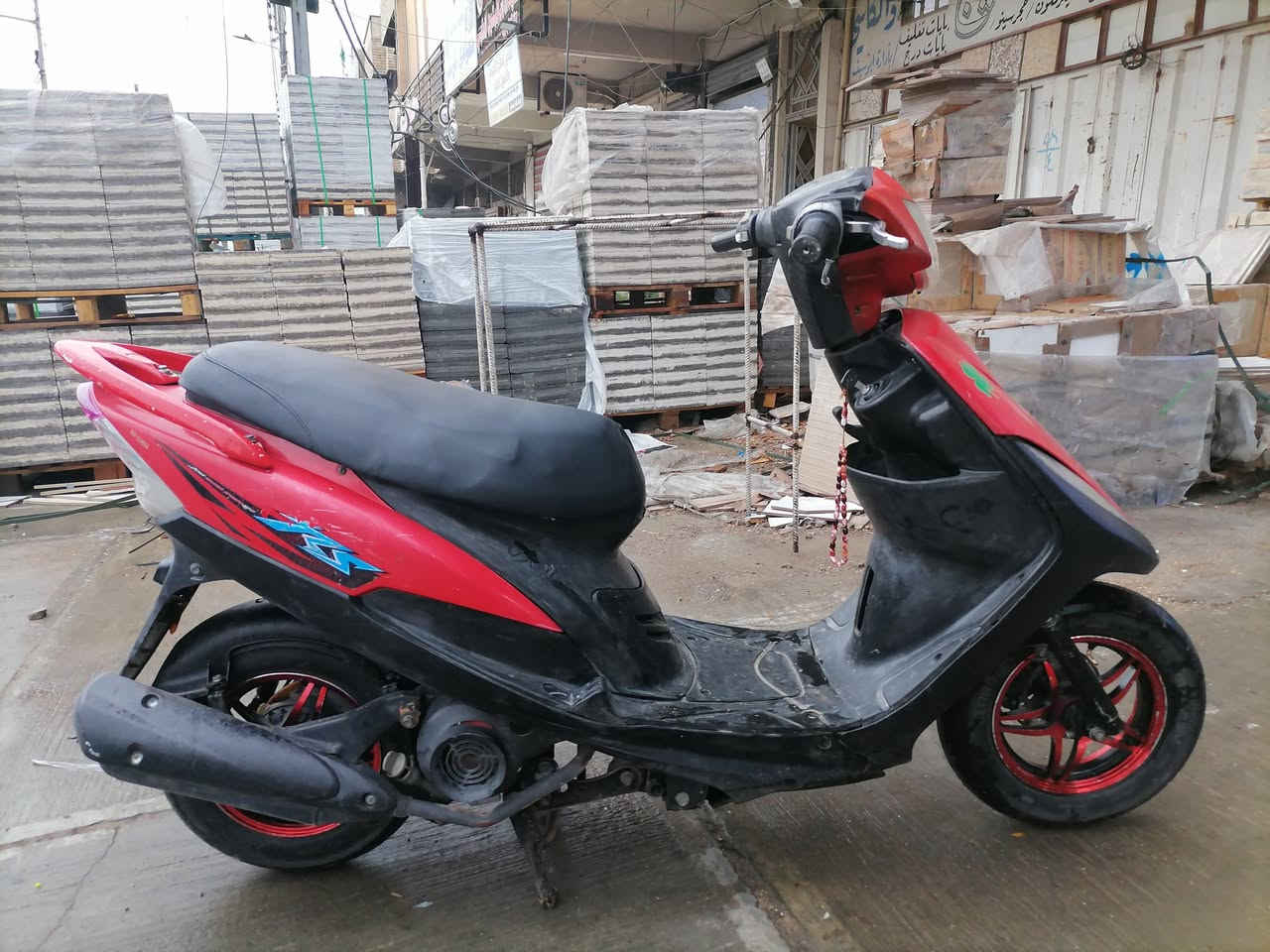 دراجة ماكس عدلة 120 كلهة شغالة سلف هندر كهربايات الدراجة اي نقص مابيهة الدراجة مكفولة كفالة عامة جيب وياك فيتر وفحص مكينة خرسة ماتسمع صوتهة مكينة مامفتوحة السعر 550 المكان بغداد البياع حي العامل الرقم ***********
