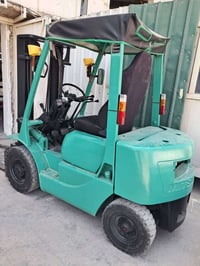 رافعة متسوبيشي ياباني 3 حركات جب ناصي محرك وكير ممتاز و شغالة جاهزة  م...