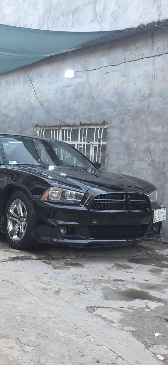 السلام عليكم
السلام عليكم 
جارجل موديل 2014بغداد باسمي تحويل ثاني يوم
مواصفات عاديه حادث قطعتين فقط خشم الجاملغ والبنيد بدون دواخل حادث بسيط 
تخم تاير جديد
حداديه جديده
كير مكينه كفاله
كير 8نمر 
السياره استخدام شخصي 
السعر المطلوب 152وبيها مجال بسيط 
رقم صاحب السياره ***********
***********
مكلف بالنشر اتصل ع الرقم
