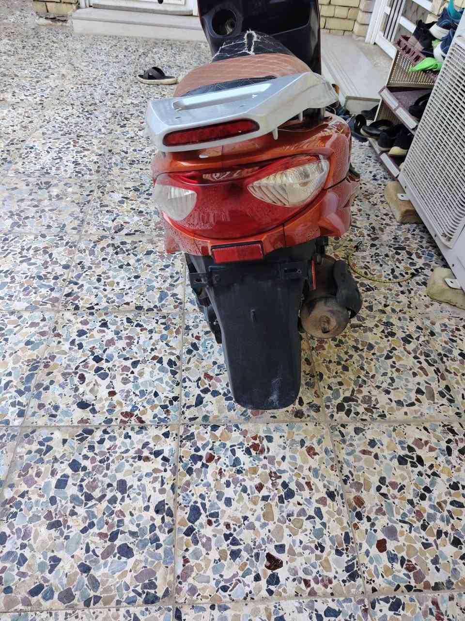 السلام عليكم دراجه سيام للبيع نضيفه ما مفتوحه ماشيه قليل 11 الف السعر 500 بيهه مجال مكاني العماره حي الغدير الرقم ***********
