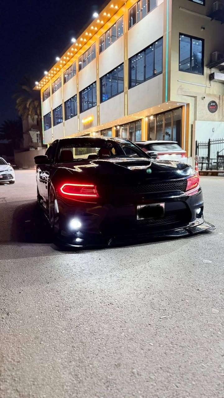 بسم الله الرحمن الرحمن
اللهم صلي على محمد وأل محمد..في البدايه
 كلشي يخص السيارة ذاكره بالمنشور الي تعجبه السياره اخلي على راسي 🫡 وبطن عيني 👁️ والي ما تعجبه السياره تروح فدوه المداسه وأنشاءالله يركب اغاتهه 👇�
               
#دوج_جارجر 🇺🇲 
موديل (2019) فئة (SXT)
محرك (6.سلندر.3600)
(تو_ويل)رقم بغداد الجديد هزه وسنويه جديده 
(#السعر_230_ورقه_يعني_شدتين_وثلاثون) الحادث مثل ما موضح بصوره باب وجبتلها باب نفس لون ونفس الكود بدون صبغ وبدون ايرباك وبيها وبارد جاملغ امامي.وجاملخ خلفي على كد شبر 🫲(شواصي اللغود كافه الدواخل مكفوله ومكفوله كفاله عامه بعد) 
كير.محرك.صدرخلفي.امامي كله جديد ومكفول عام ووين ميعجبك افحص 
منضومة تبريد مع الفريز كله جديد تبريد ثلج 🥶 تدفئه شغاله 🔥
ممشى السياره (👈83 الف مايل) حقيقي وشرط الفحص 
محدث اسSRTارتي(كت كامل)
الاضافات 
1__سقف روز زرع الف حبه 600$ 1000حبه كامله 
2__اناره غرفه داخليه كامله 200$
3__كت اسSRTارتي كامل للاخير
4__فلنجات مزرفه SRT
5__فجوج SRT 
6__لدات دواخل تكساس 
7__لحايه ودوسات وشفقات كامله للاخير
8__لدات متغير اروكال تحكم بالموبايل 200$
9__منضومه زنون 200$
10__جكات(اسS2تو) الاصدار 25 جديده 1500$ 
11__غرفه مال سكات اصليه حضن 400$
12__شاشه كار بلي وكامره دواره 
13__ويل نجمه خسفه قويه  400$
14__بلكات ريسلنك
15__عبوه مع فيت بم ريسلنك 180$
16__ولف حماوه ريسلنك
17__استدات طلقه تخم كامل اصلي اصلي
18__دواخل كاربون فايبر 
19__دبل بصمه واثنينهن اصليات 
20__سبايدر خلفي اصلي وليس تجاري 
21__مطريات بوب اصليات 
22__كاعيه جلد مع الصندوق 
وبعد بيها هوايه اضافات
السياره جديده على ايد وحده وكامله والكمال لله
.
نواقص السياره...زوج تايرات فقط...للأستفسار📞

 (***********)
