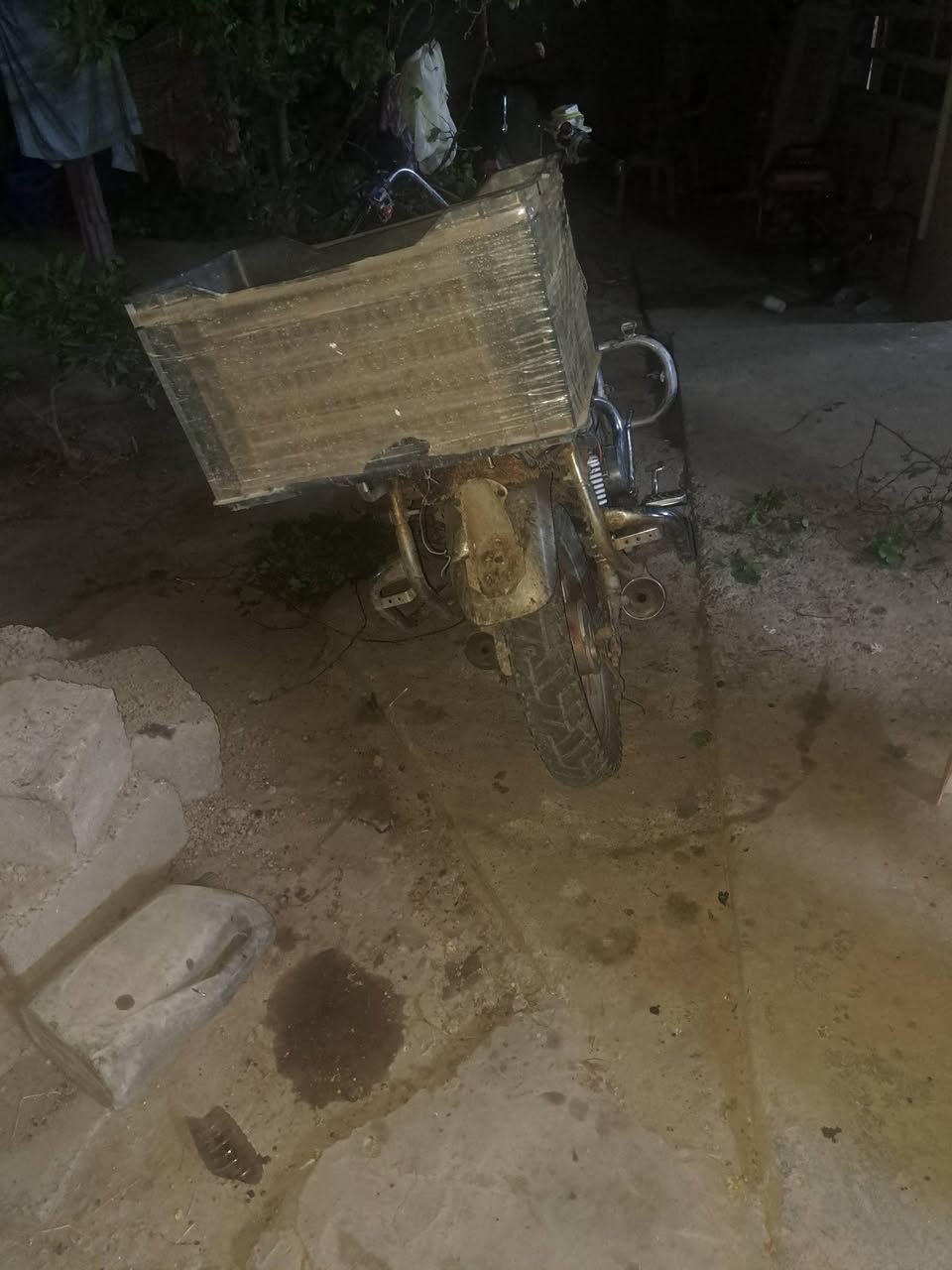 جني شغاله بيها خرطه بل  نمره الثانيه ابيع كوم حديد شغاله ٢٠٠ وبيها مجال حك الجيه


**إذا كنت صاحب هذا الإعلان وتريد حذفه لأي سبب، رجاءا أرسل رسالة إلى الدعم الفني**