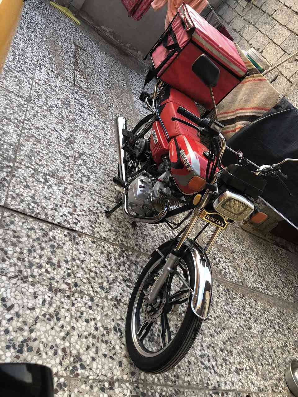 دراجة سيفان موديل ٢٠ مكينة مامفتوحة   *********** عنوان بغداد حسينة المعامل سعر 550 اوراق اصولية حتى ورقة شراء الدراجة موجوده هم بيها
