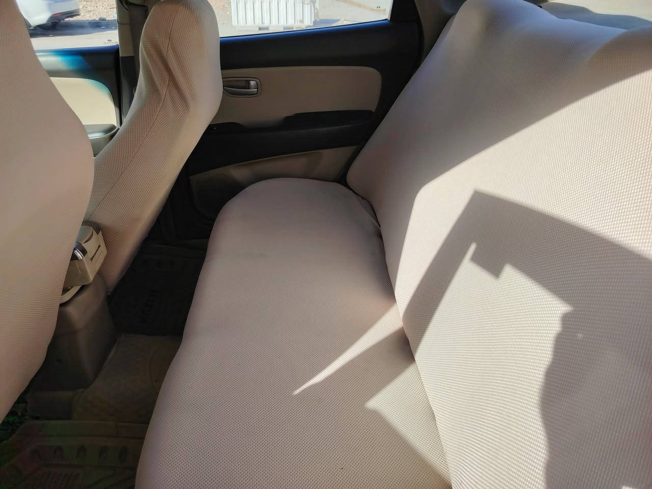 النترا موديل 2011 وارد خليجي محرك 1600 دوش ممتاز كير ممتاز حداديه جيده كهربائيات كلها شغاله وكلها بلاديه سياره تخم تاير جديد داخل بيجي شاشه كبيره كاميرا خلفيه السياره فول  شاير بالمري  تبريد شغال تدفئه شغاله وسونار بيه  عنوان النجف الاشرف السعر 110 وبيه مجال قليل رقم ***********
