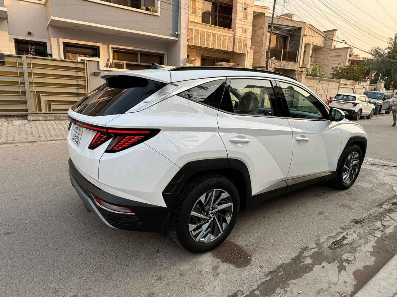 السلام عليكم  مكلف بالنشر 
توسان 2024 خليجي محرك 2000 دوش فول مواصفات ماعدا الفتحة سيارة جديدة اخت الزيرو ماشيه 37 الف بعدها بوضع الشركة جاهزه مابيها اي نقص مكان السيارة بغداد الاعظمية السعر 215 ورقة 
اتصال *********** بغداد, العراق
