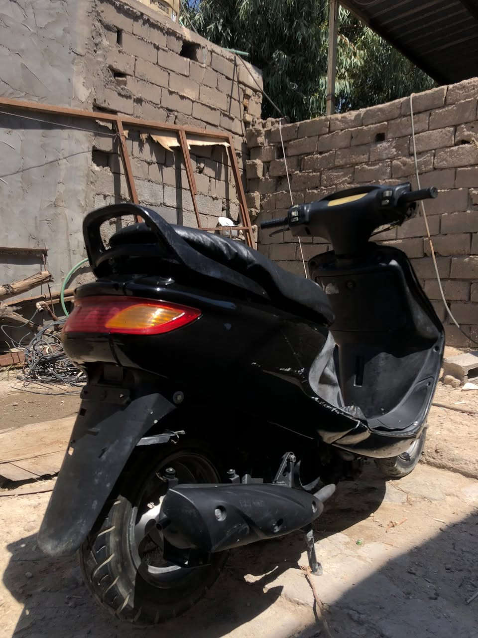 فراشه البيع 
دراجه مرتبه مجفته تجفيت كامل متعوب عليه 
محرك ناعم مابيه اي مشكله سلف شغال كلشي شغال بيه مكاني بصره زبير -تقاطع الشماليه 
ما تلكه دراجه بنضافته بهيج سعر 400وبيه مجال 
قليل


**إذا كنت صاحب هذا الإعلان وتريد حذفه لأي سبب، رجاءا أرسل رسالة إلى الدعم الفني**