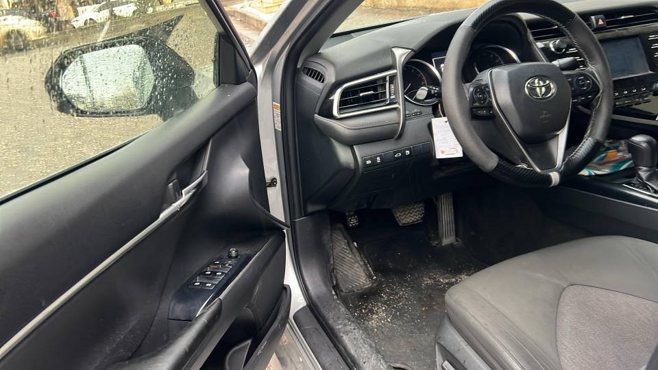 سلام عليكم
كامري امريكي
 LE

 موديل 2018
  ماشي 281 الف حقيقي سياره كلين تايتل
 بلا قطره صبغ بلا تبديل. بلا تكحيل كلها شرط فقط بي مكانين تعديل صغار بدون دواخل بدون اربك كير محرك شرط مامفتوح السعر 168 بي مجال قليل عليها غرامه 300$ دولار ينزل من السعر مكان السياره دهوك دوميز رقم موبايل *********** وتساب دهوك, العراق
