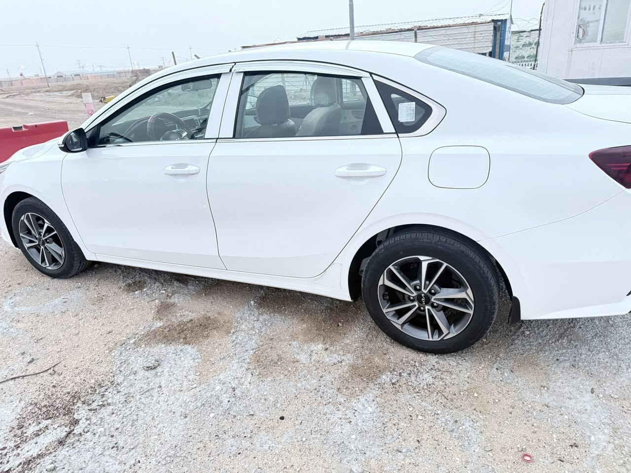 السلام عليكم سيراتو للبيع موديل 22 ماشيه 89 رقم بغداد ابسمي الاستفسار اتصال ع رقم  ***********
