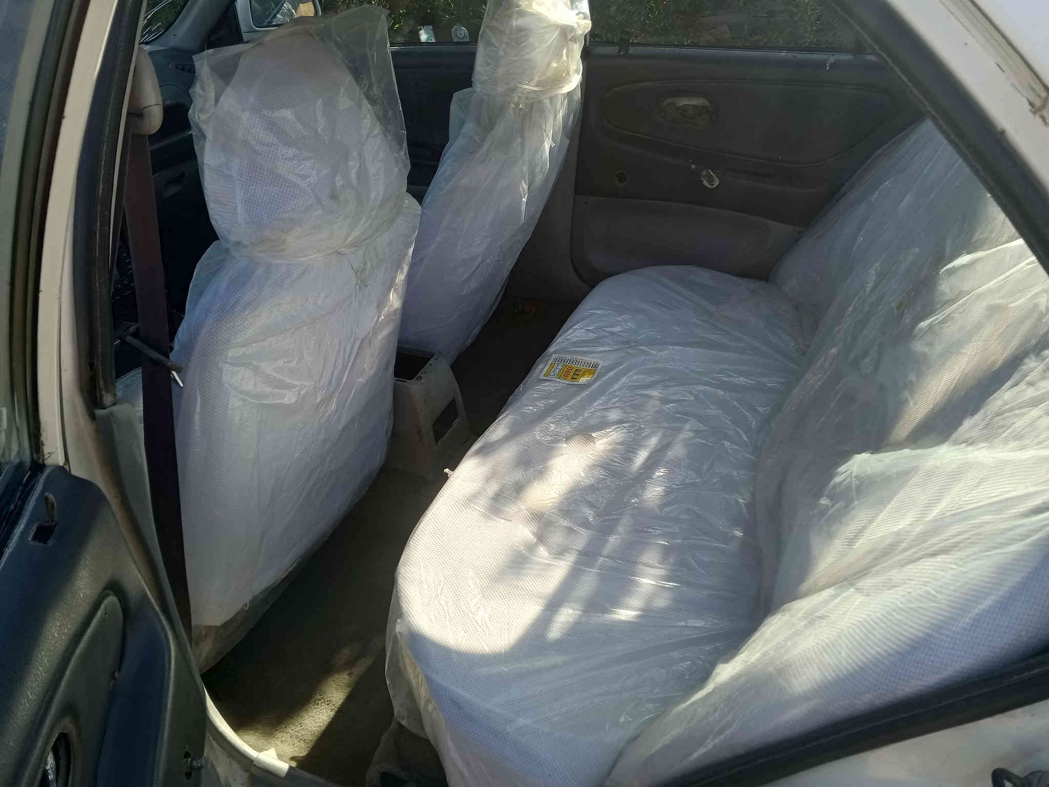 اسلام عليكم
براتون للبيع موديل 2002 مال ضباط 
محرك كير نضاف تايرات جدد صدر جديد 
مايعوزها مصرف السعر 20
***********
