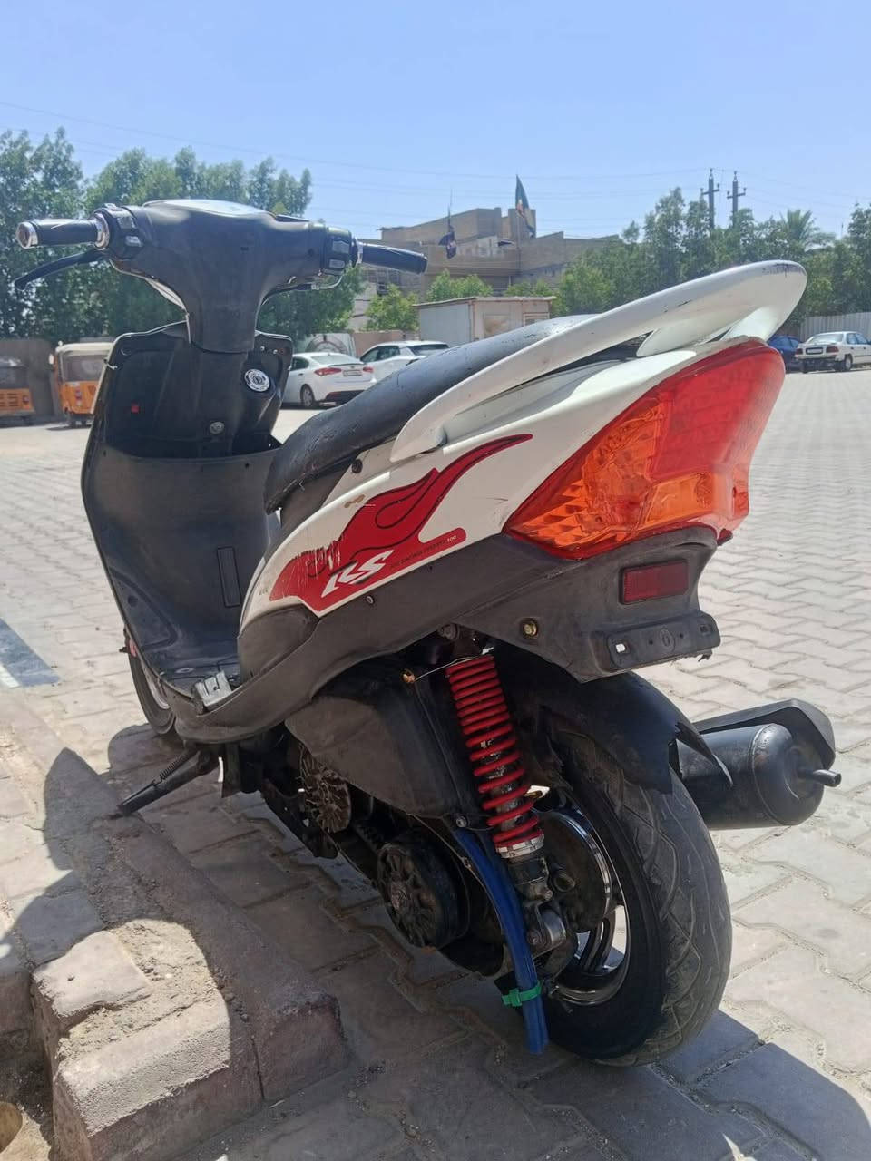 سلام عليكم عدله مكينه مجفته جديد بيه كلجات حلوه دراجه السعر ٤٥٠ وبيه مجال المكان بغداد البياع رقم***********
