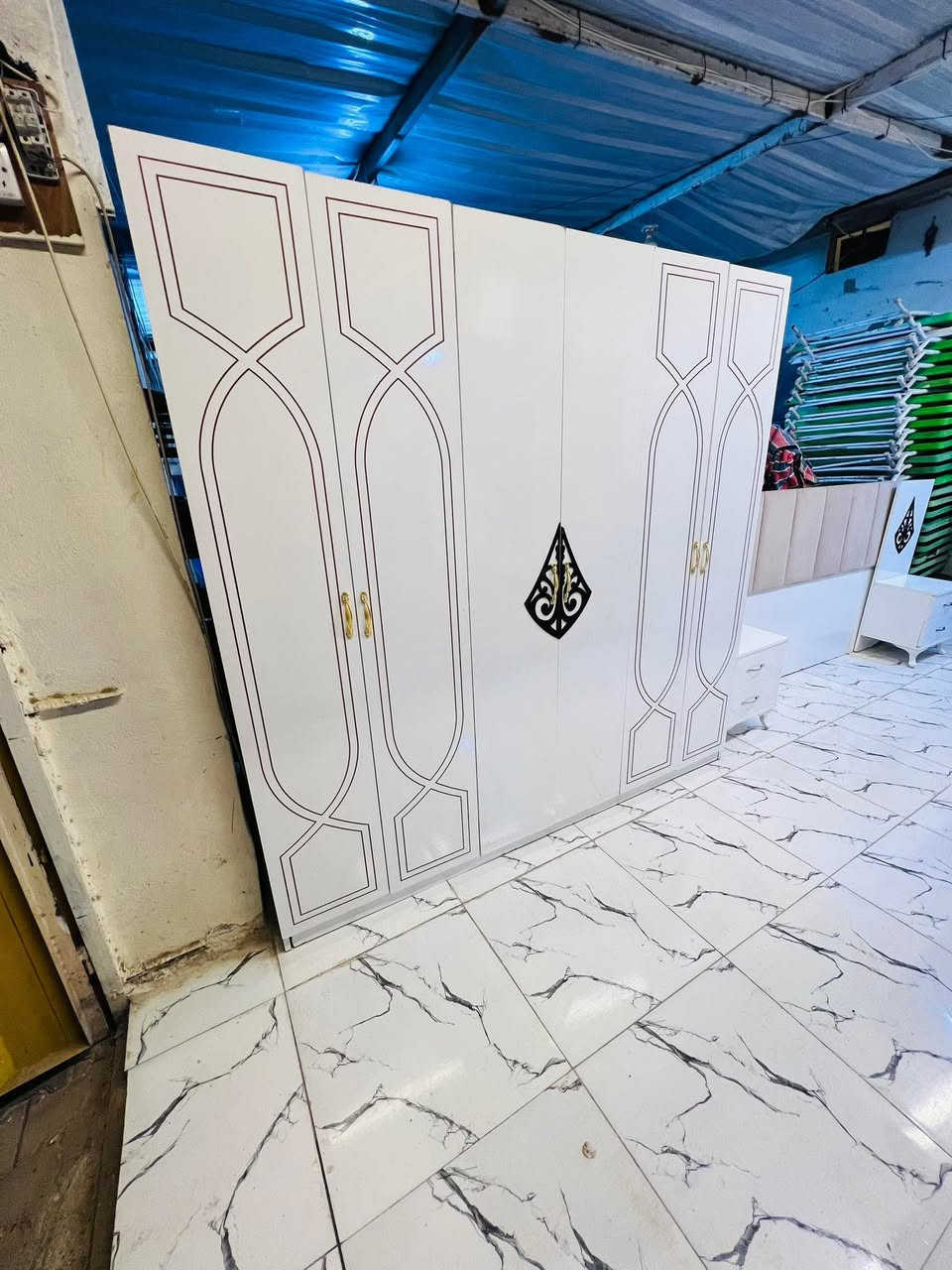 غرفة نوم مستعملة🇹🇷
 نضافة٨٠ ٪💯
عدد القطع / 5
نضام / أبواب 💢 
سعرهة 500🔒
شد ونقل داخل بغداد مجاني🚛
يوجود توصيل محافضات
هدية 🎁 طابورية اضافية


**إذا كنت صاحب هذا الإعلان وتريد حذفه لأي سبب، رجاءا أرسل رسالة إلى الدعم الفني**