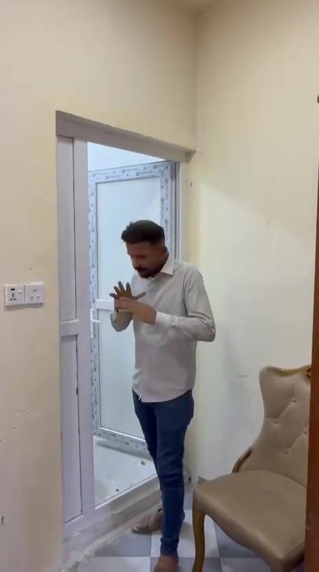 تم انجاز عمل صعب عن إنشاء سويت صحيات بعمل سقف على الممر الأرضي وعمله في طابق لثاني كل لكوادر مستمره في دقه  لعمل واختيار المواد التشطيب الصحيحه من درجة الأولى مامتواجدين على الفيس للاتصال على الرقم ***********
