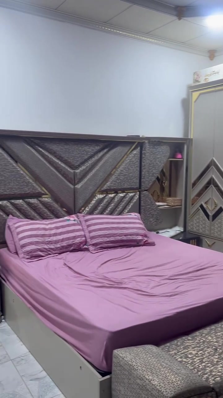 غرفه تركي جديده ما مستخدمه هواي
سعر ثلث ملاين وبيه مجال 
الستفسار ***********

