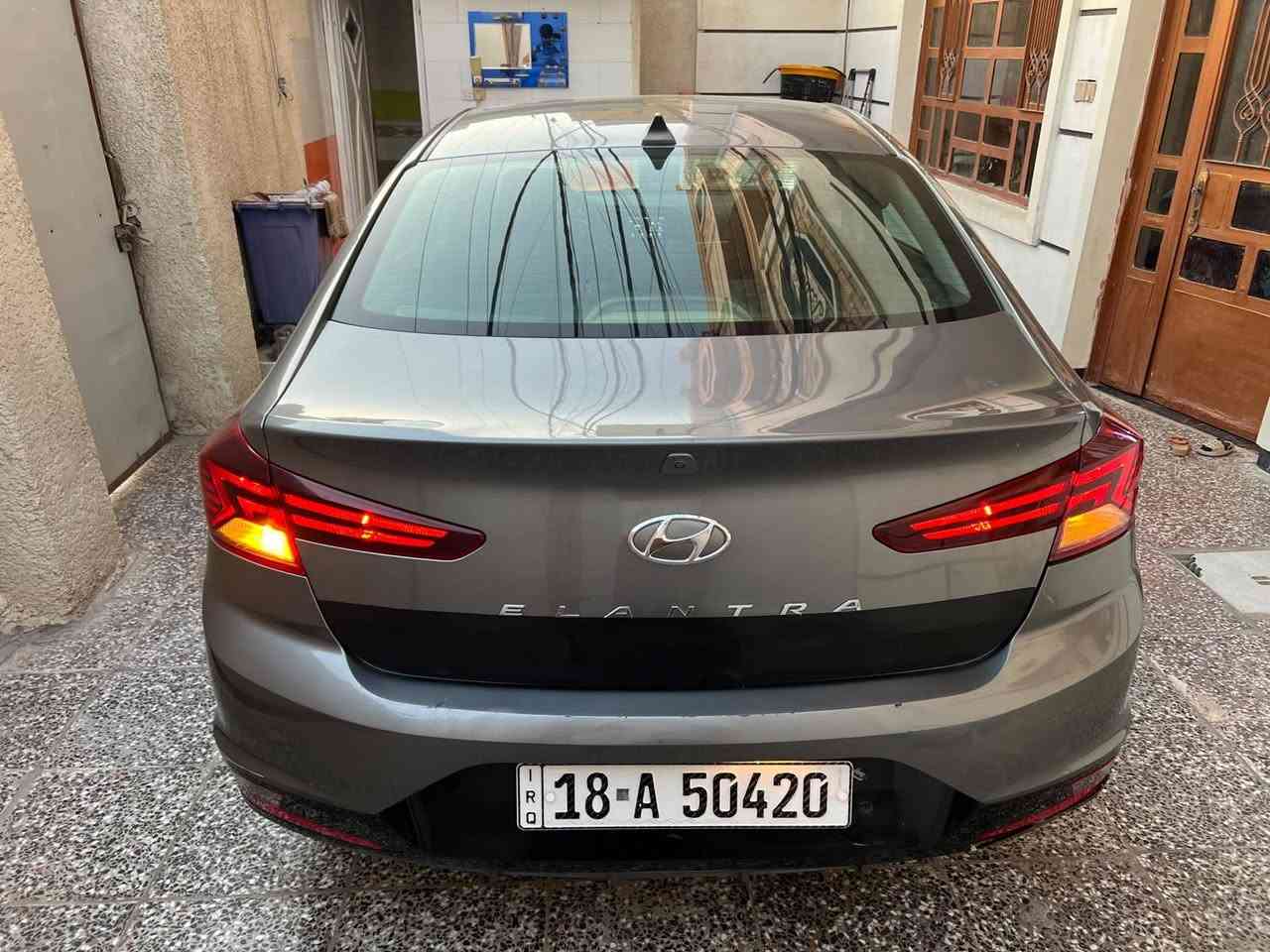 سلام عليكم النترا 2019 سياره مكينه 2000 دوش گير ايتي مواصفات السياره ثلاث انضمه قياده نقط عمياء بالمريء رادار امامي حساسات خلفيه واماميه تخم تاير جديد تبريد ثلج مكينه وگير مشروطات سياره جهازه من كلشي مكان السياره بغداد صور السونار مرفوقه بالمنشور السعر 115 الرقم ***********
