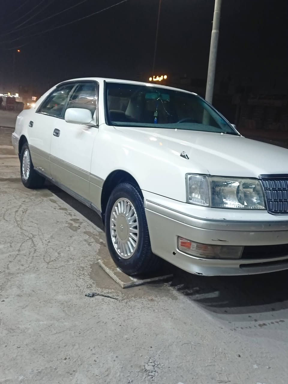 السلام عليكم راس الثور للبيع السعر 77 
مكينة 3000 فيشتين شاصي 55 تخم تاير 
جديد مكينه قبل شهر شادها رقم انكليزي سنويه لنهاية 29 مكاني نجف للاستفسار *********** الاتصال
