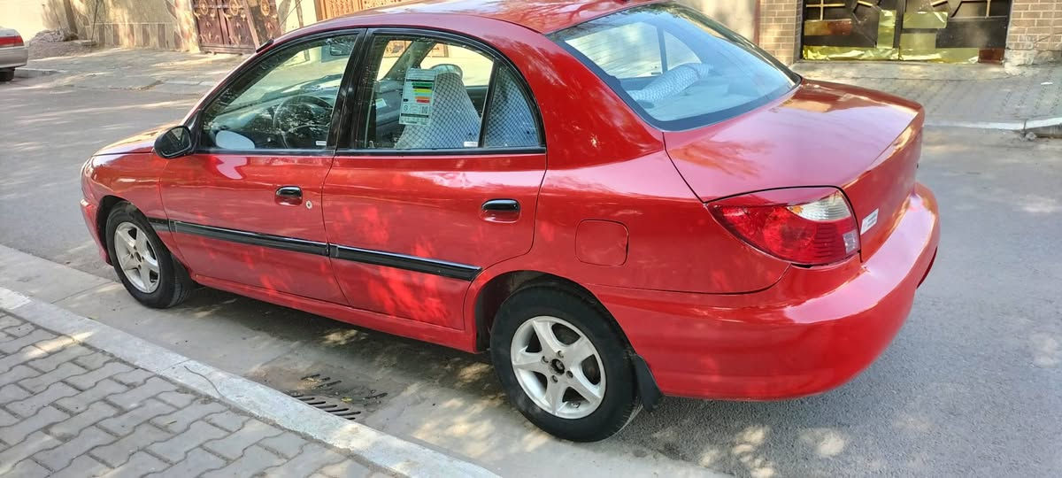 السلام عليكم عندي كيا ريو للبيع موديل 2002 بيهة صبغ عام جمالية مكينة وكير مكفولات تبريد شغال تخم تاير جديد رقم سليمانية جديد  هزة جديدة سنوية لغاية 2029مكان السيارة بغداد السعر 55 $ الهاتف ***********
