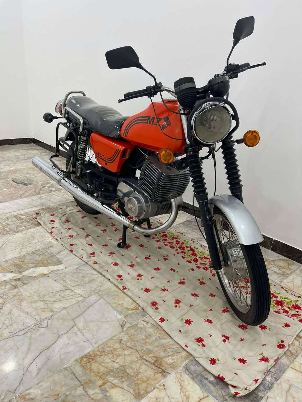 سلام عليكم متاح دراجه 82للسفسار اتصل ع ‭0783 647 9010‬
