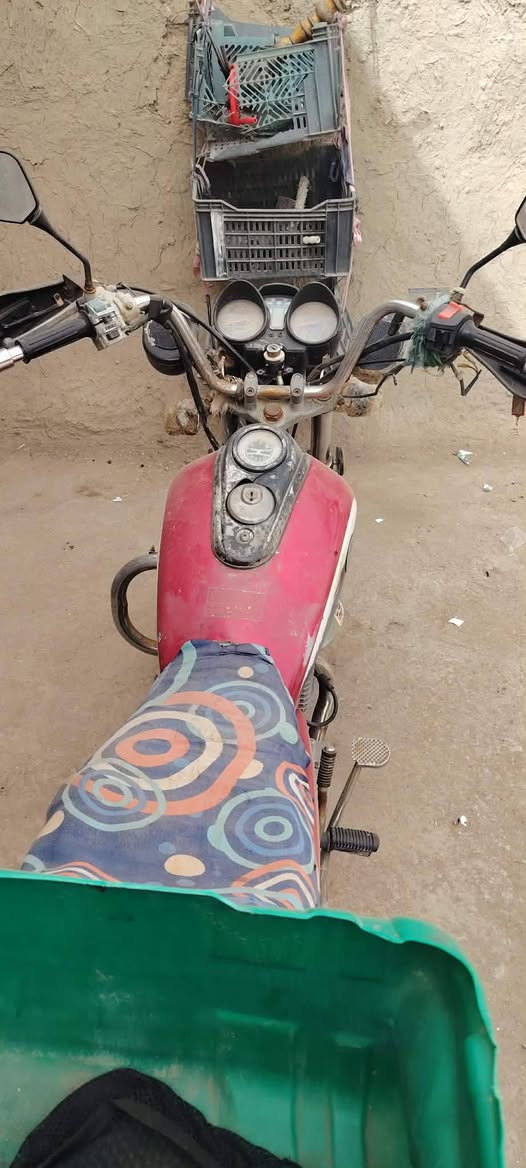 السلام عليكم ورحمة الله
دراجة للبيع تايموته موديل 2019 دراجة خير من الله ماناقصا ايشي مكاني الناصريه قضاء الأصلاح 
اتصل ***********
