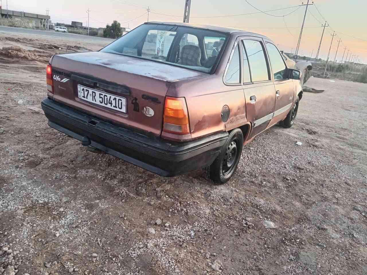 سلام عليكم اوبل كاديت موديل ٩١ رقم انكليزي مثنى سنويه ٣٠ مال جناي *********** سعر ٢٥وبيه مجال
