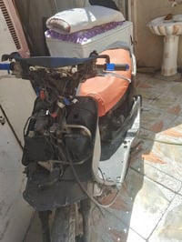 سكنس نثيه كوم حديد للبيع 150 وبيها مجال للشراي المكان البلديات تواصل و...