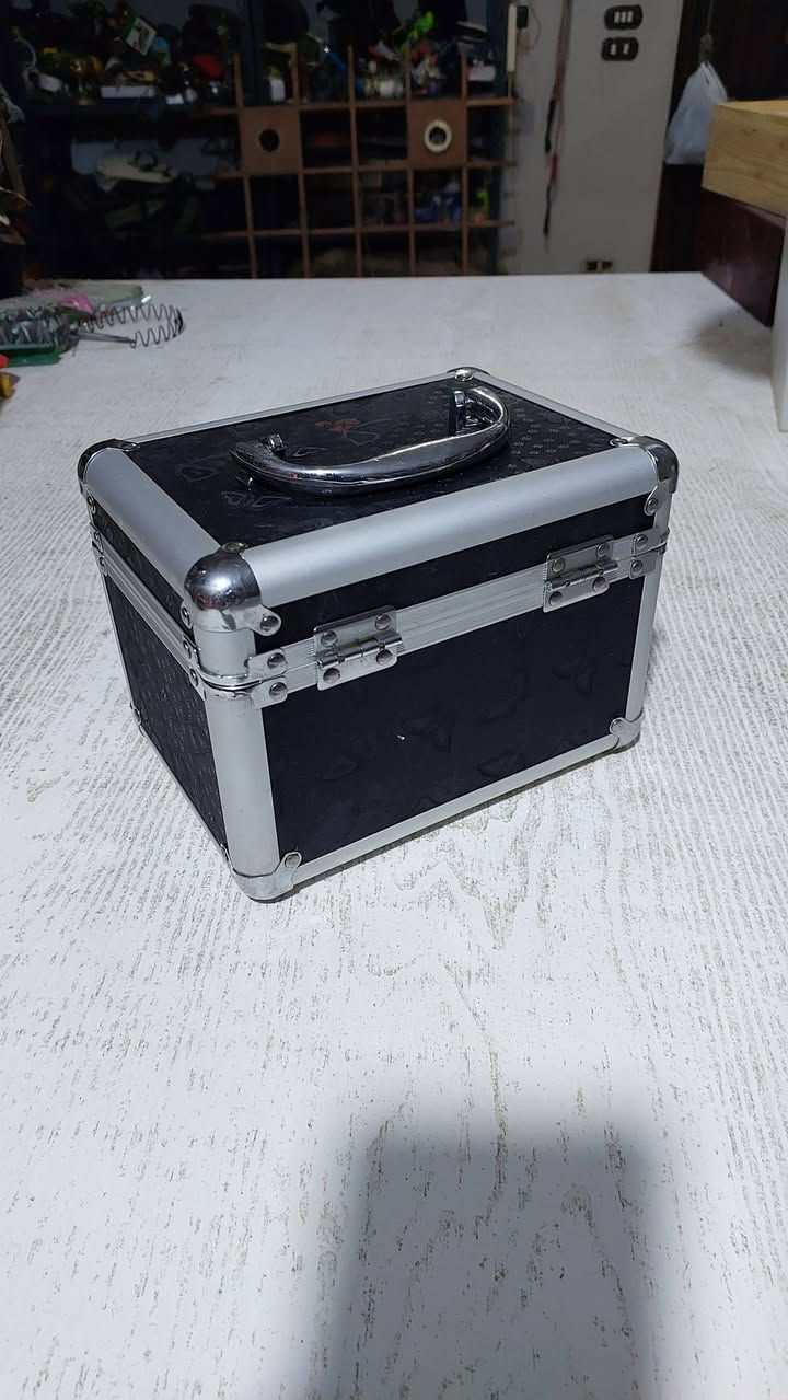 صندوق معدان بحالت الزيرو نظيف جدا عاوز فرش قماش من الداخل لعرض سعر


**إذا كنت صاحب هذا الإعلان وتريد حذفه لأي سبب، رجاءا أرسل رسالة إلى الدعم الفني**