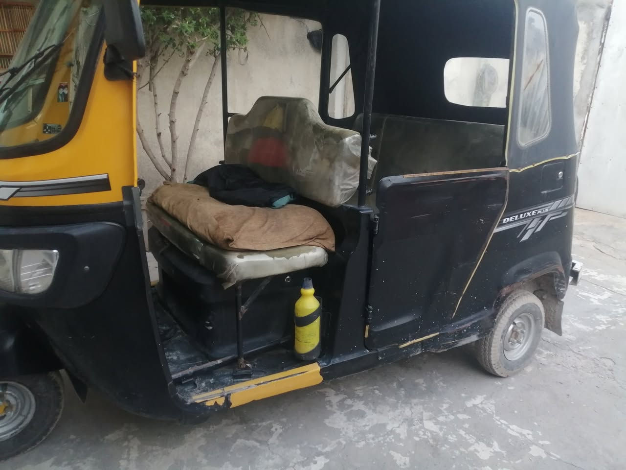 السلام عليكم اخوان تكتك TVS مديل 22 كفاله عامه مكينه كفاله رقم انجليزي وسنويه كلشي بيهه جديد دبلات جادر كلشي للبيع العنوان ابي الخصيب مقابل سجن حمدان السعر 7 ملايين وبيهه مجال تكتك نضيفه رقم ***********
