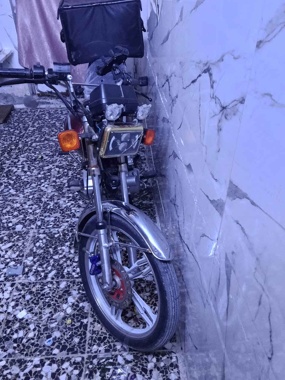 سلام عليكم ايراني 5كير مكفوله برغي مامفتوح بيهة نكره سلف كهربائياتهة كلهة شغاله موديل 2022للبيع 500مكاني شعب خلف جامع شروفي ***********
