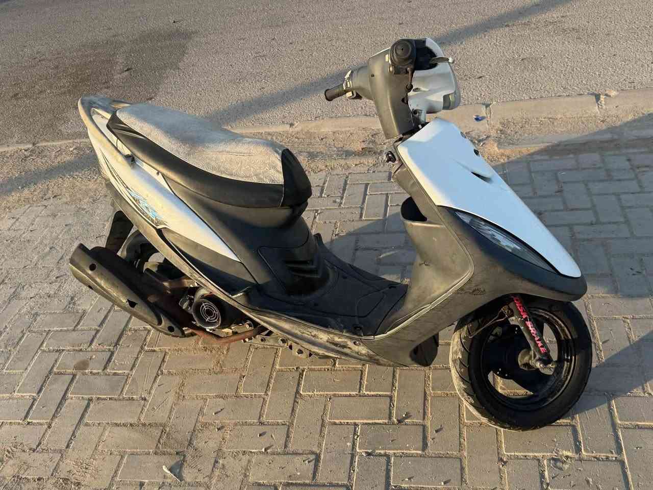 سلام عليكم ماكس عدله للبيع مكينه بلاديه ناعمه شلعه او معدل دراجه اي نقص مابيه كهربائيات كامله صالنصه بلاديه كفرات بلاديه اشاير سوادات دراجه من الطول للطول بلاديه خير من الله ختم واحد دراجه نضافتهه شوفت عينك تجي واتشوف السعر 550  وبيهاا مجال جيه المكان بغداد بياع  شارع الضغط 
الرقم ***********
