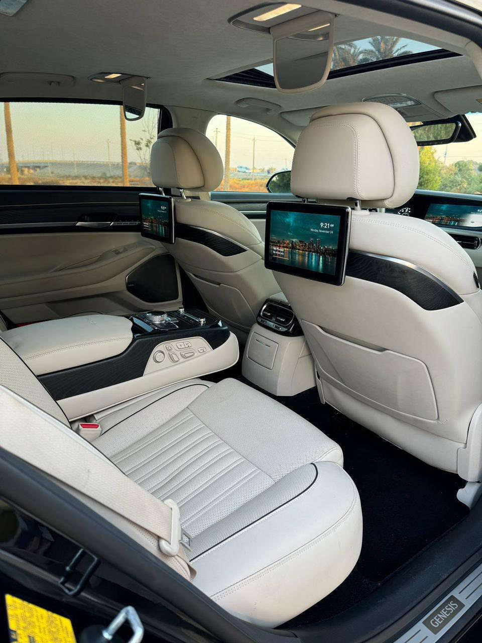 جينسيزG90 موديل 2022ماشية 46لا تبديل ولا صبغ فول الفول غنيه عن التعريف ميحتاج اذكر مواصفات شوف صور واستمتع السعر410

***********
