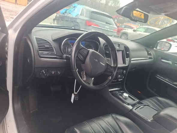 السلام عليكم من رخصت الادمن اوبامه البيع موديل 21 دخول جديد كتاب ضباط بدون حادث بس الدعاميه واكعه وجبت وحده جديده السعر 320ورقه التصال علئ الرقم ‏‪***********‬‏
