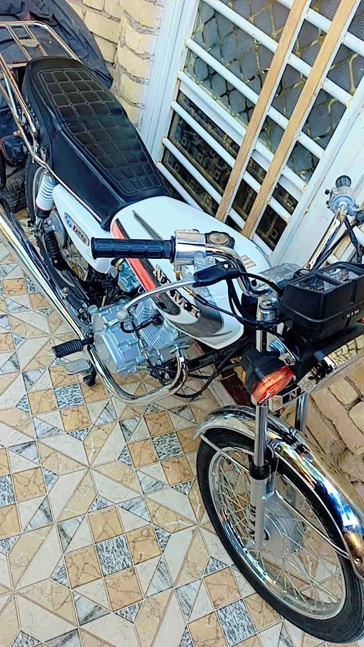 سلام عليكم نامة مديل 25 سكنر 3 احرف الاصلي اوراقة 6 مستخدمة شي قليل سعرة 650 وبية مجال نضافتة بعد انضف من الصور شراي اتصل وتدلل ***********
