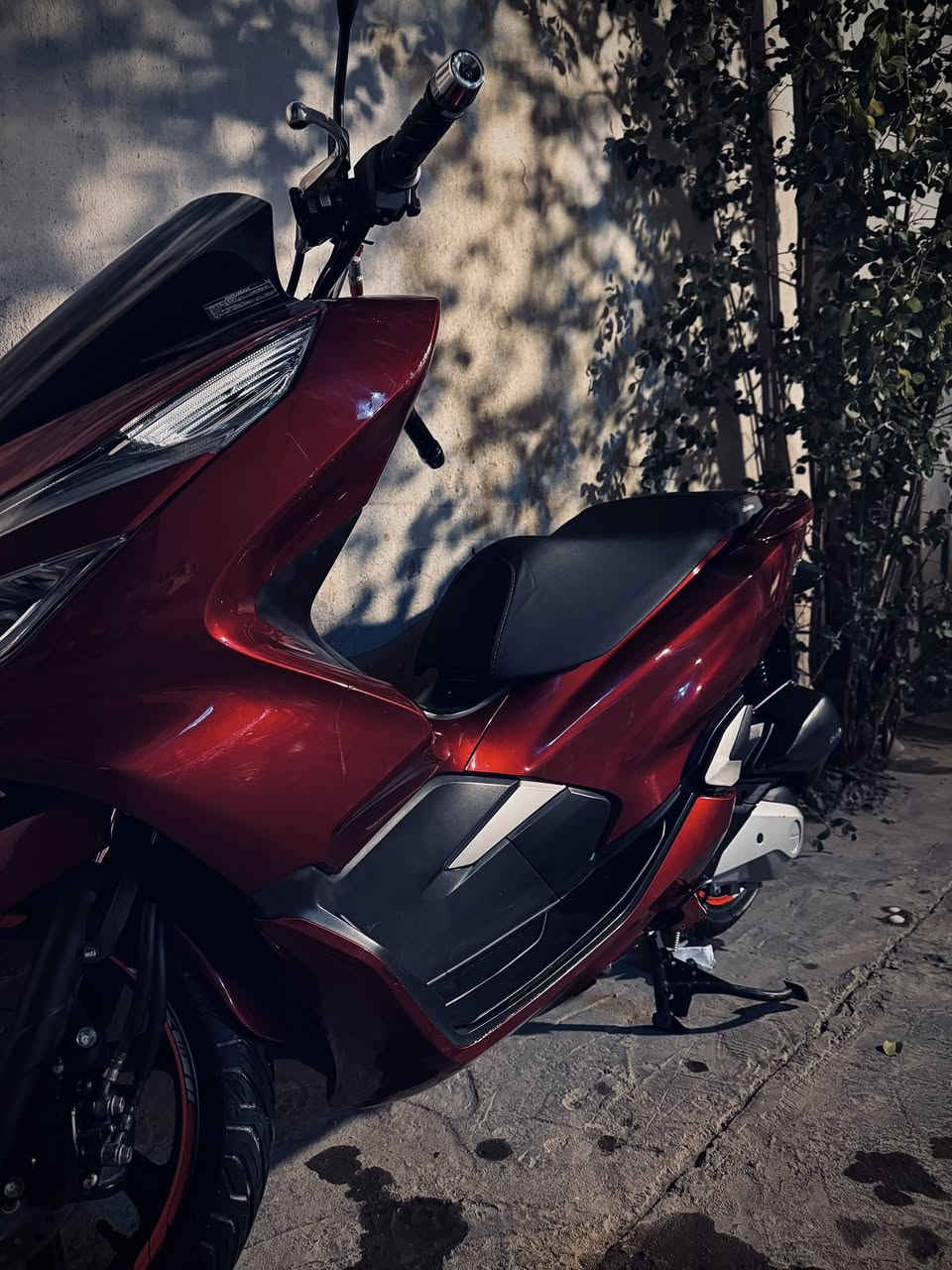 السلام عليكم  pcx ياباني دراجة جديدة لوك ماشية ١٩ الف (الياباني) غني عن التعريف دراجة كفالة عامة من مكينة وكڤرات
*********** 
بغداد مدينة الصدر
