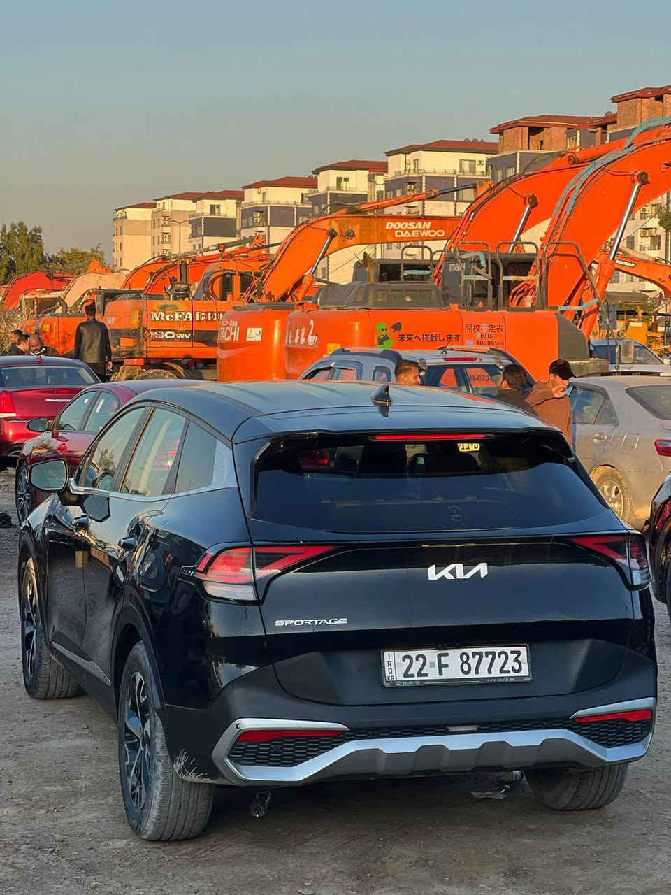 السلام عليكم
سبورتج لارج 2023 بدون ايرباگ
فول مواصفات قمارة حَديد
1-شاشة ديجتال 
2-رادارات 
3-اشاير مري
4-كشنات كهرباء
5-تدفئة كشنات
6-سايد بريك بصمة 
7-اوتو هولد
8-قيادة ذاتية
9-تشغيل عن بعد
10-كشنات جلد
11-داخل ابيض
12- 3 انضمة قيادة
وبعد هواي مواصفات
المكان بغداد الدورة
السعر 180
*********** واتساب او اتصال غير متواجد ع فيس بغداد, العراق
