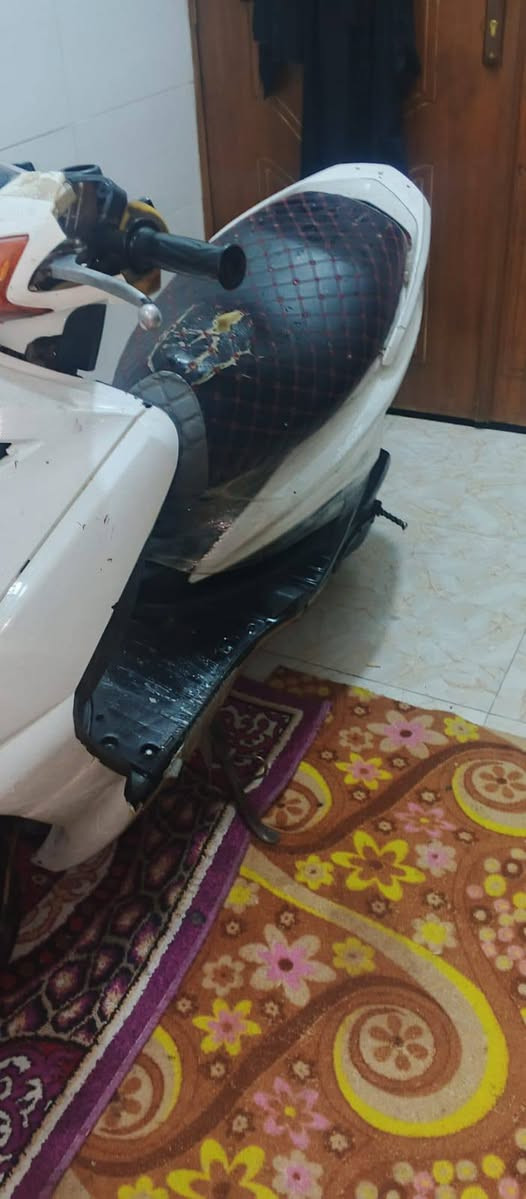 دراجه سكنكس ياباني اصل نثيه كابريتر  مفتوح بس قبق ولفات  بوشه كامل بستن دراجه جاهزه للبيع العنوان البصرة دور شرطه
***********
