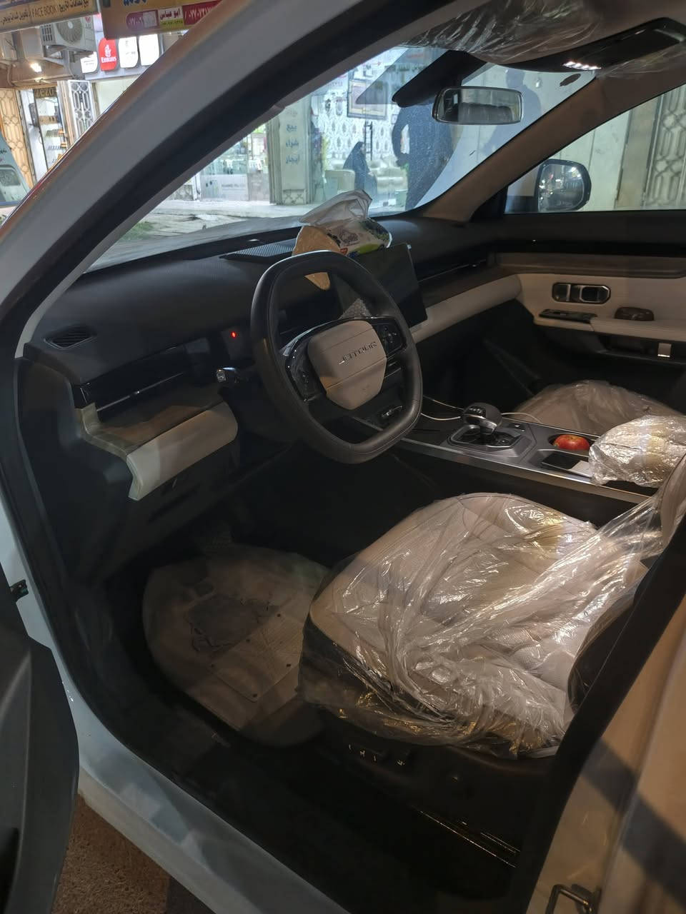 داشنك ٢٦ ماشيه الف مرقمه كامله بعدها ع وضع الشركه عنوان شارع فلسطين والسيديه للاتصال *********** السعر٢٥ مليون
