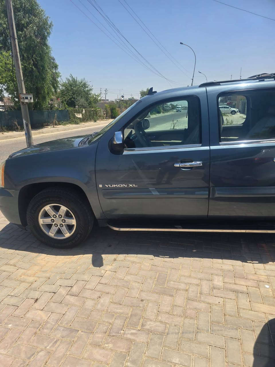 سلام عليكم احبتي GMC يوكن 6 براغي 2007 رقم بصرة جديد دولي سنوية بأسمي جديدة هزة جديدة تبريد شغال ثلج سيارة كلين 
بس دعاميات مصبوغة مواصفات واحد على واحد لون متغير تايرات جدد خلفي امامي دهن محرك جديد دهن كير جديد باتري جديد دينار متصرف عليها داخل بيجي شاشة تاب كشنات تدفئة لايتات وعدسات جدد شرط نهار الدنية بليل مكانها كركوك *********** سعر 220 خابر وتدلل ولدكولون ليش متذكرون سعر
