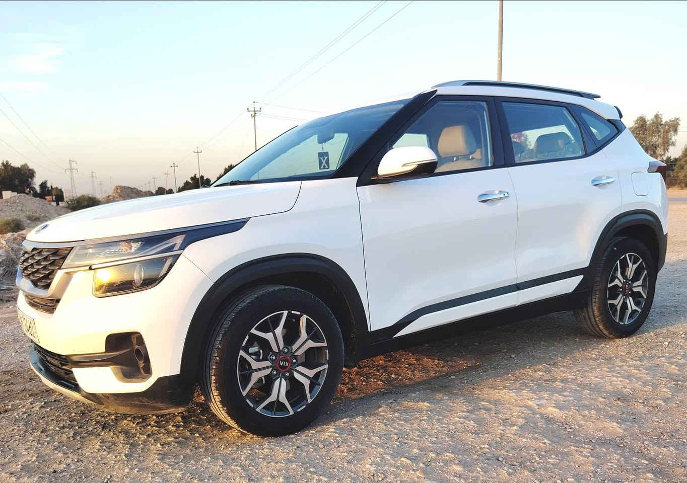 السلام عليكم
كيا سيلتوس خليجي 2020
رقم بغداد دولي محرك 1600 دوش
مواصفات بصمه ابواب بصمه تشغيل 
حساس امامي خلفي شاشه كبيره دشبول متصل
كشنات جلد تبريد تتفئه كشنات تحكمات ستيرن كامله
مري كهرباء شاير مري كامره دواره سياره جديده واي نقص مابيها سعر 140 
***********
