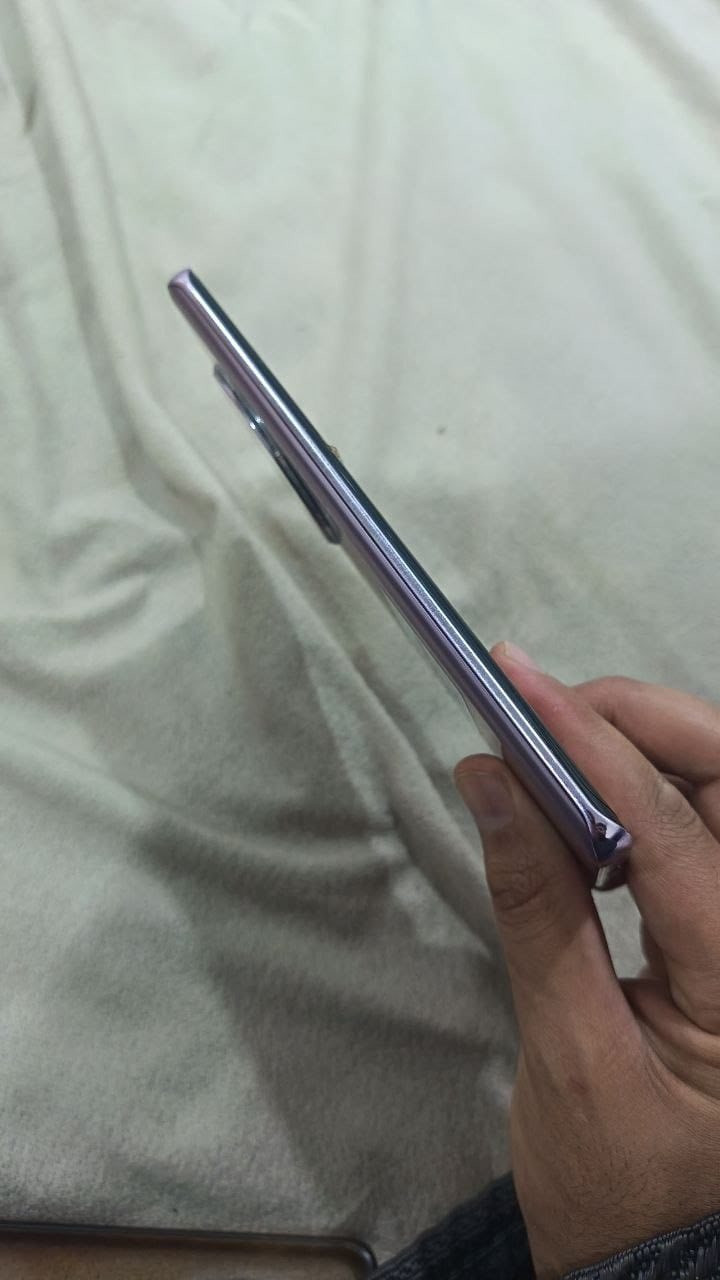 السلام عليكم
جهاز بعدو جديد مال جناي ب لزكه الشركه
هونر اكس 9 سي
ذاكره 256
رام 12

وبعد معروف موصفاته جهاز شرط مال جناي نضيف
وياه شاحنته البلاديه وكورتونه 
السعر 325 وبيه مجال


**إذا كنت صاحب هذا الإعلان وتريد حذفه لأي سبب، رجاءا أرسل رسالة إلى الدعم الفني**