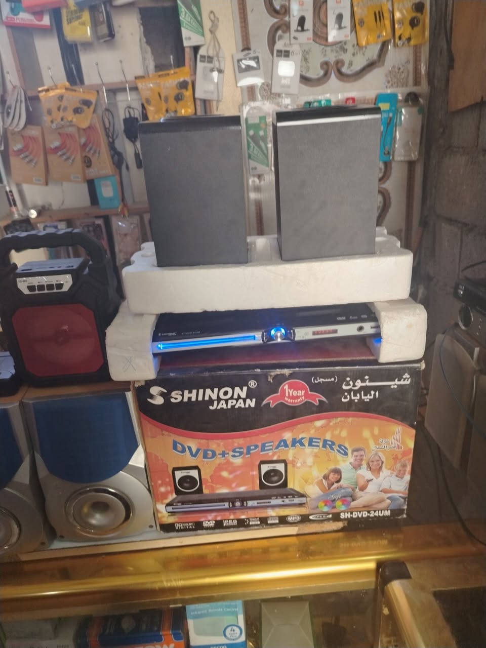 أغراض للبيع في مقدادبة حي المهدى تصال بالرقم ***********
