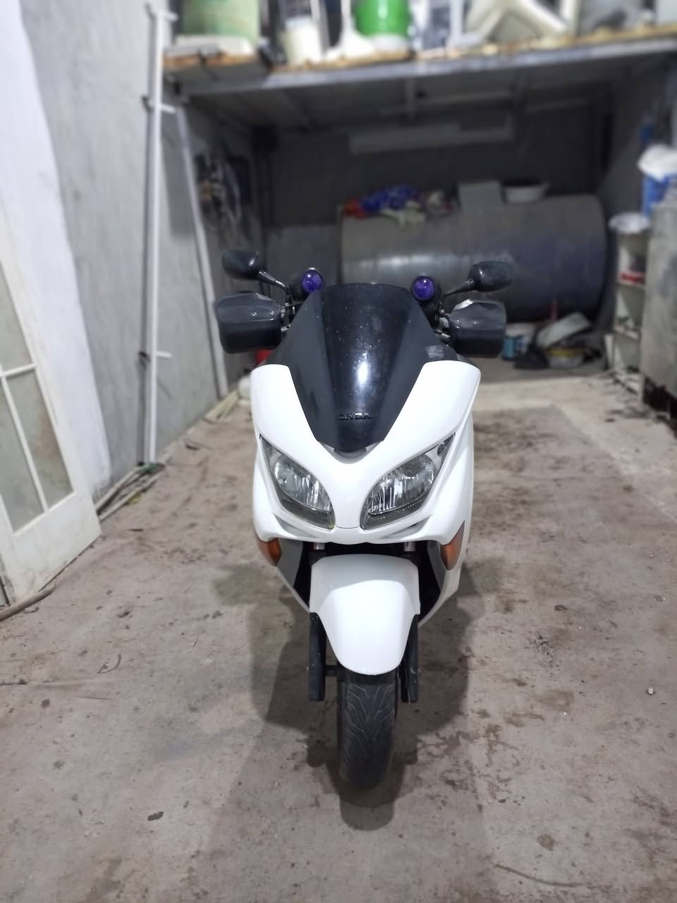 هۆندا فۆرزا ٠٩ یابانی کرستال🇯🇵
گێر و مەکینە و کلاج و کارەبای بەشەرت⚙️
٤ مۆدی ٧ گێر   ⚙️(D.S.M.A)
 رادێتەر و پانکەی بەشەرت ❄️
شکاوی نیە  ماشاء الله لە نزیکەوە جوانترە
لایت زینۆن  نۆزل و فویلپەمپ بیلادی 
 ئیستۆپ و دیسکی تازەیە 
 شاشە و کارپلەی   ستاند و 
Mp3 ٤ موکەبەرە
سالۆنسای سپۆرت
ناونیشان  سلێمانی ***********
نرخی ١٠ گەڵا و مەعلمەلەیەکی برایانە
ئەدمین ♥️
