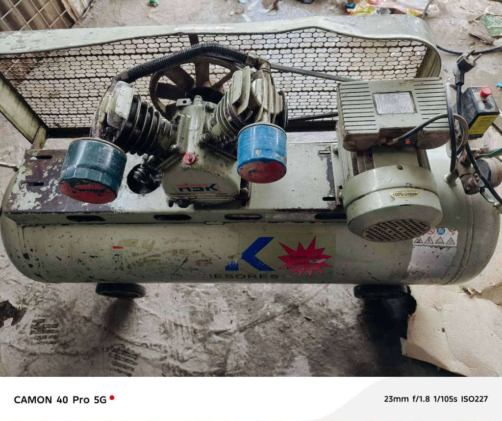 كمبريسر ٢٥٠ لتر ملف نحاس بلادي ابد مامصلح حجم كبير 

*********** ديوانية, القادسية
