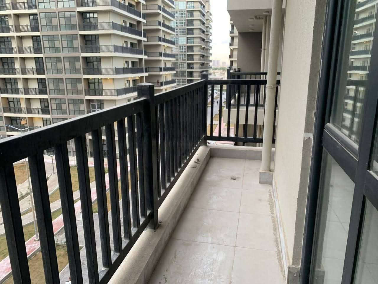 شقة للايجار #مجمع_السلام_السكني 
 حي الجهاد
تتوفر_ شقق _بيع_اغلب _المساحات 
المساحة 132
3غرف نوم صالة مطبخ مجموعة صحيات 
سعر الإيجار 700 وبيها مجال 
🔘 مساحات وطوابق متعددة  

📲 للاستفسار والتفاصيل واتساب فقط:
***********
ابو رضا للعقار
 
✦ نستقبل جميع العروض البيع والإيجار في كافة مجمعات بغداد السكنية. 
🔷  الانستغرام:

https://www.instagram.com/bawabat_baghdad?igsh=dG5pODAxczdiNG14

🔷 تيك توك 

https://www.tiktok.com/@bawabtbaghdad?_r=1&_t=ZS-94aa79FIfUi
شركة بوابة بغداد للتسويق العقاري 
عنوان الشركة السيدية مقابل مجمع مارينا السكني 
مجاور مستشفى الملكي الاهلي 

#بوابة_بغداد_للسويق_العقاري
#اعرض_عقارك_ودع_لنا_التسوق✅
